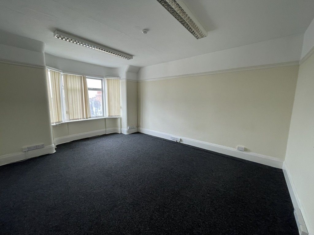 Property photo 3 of 10 Photo 9