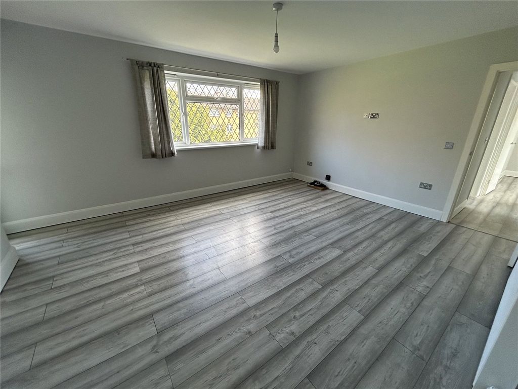 Property photo 3 of 7 Picture No. 13