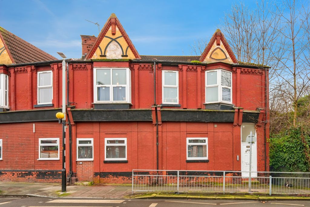 Property photo 1 of 35