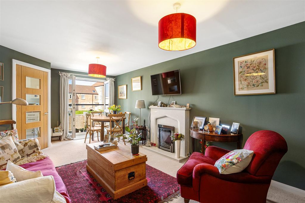 Property photo 2 of 25 12_Stillington_Oaks_34.Jpg