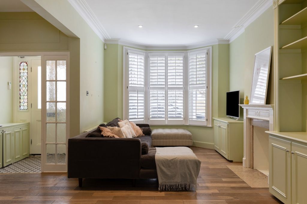 Property photo 2 of 14 Picture No. 16