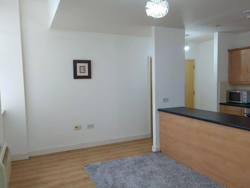 Property photo 3 of 8 Picture No. 15