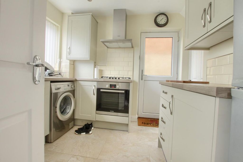 Property photo 3 of 8