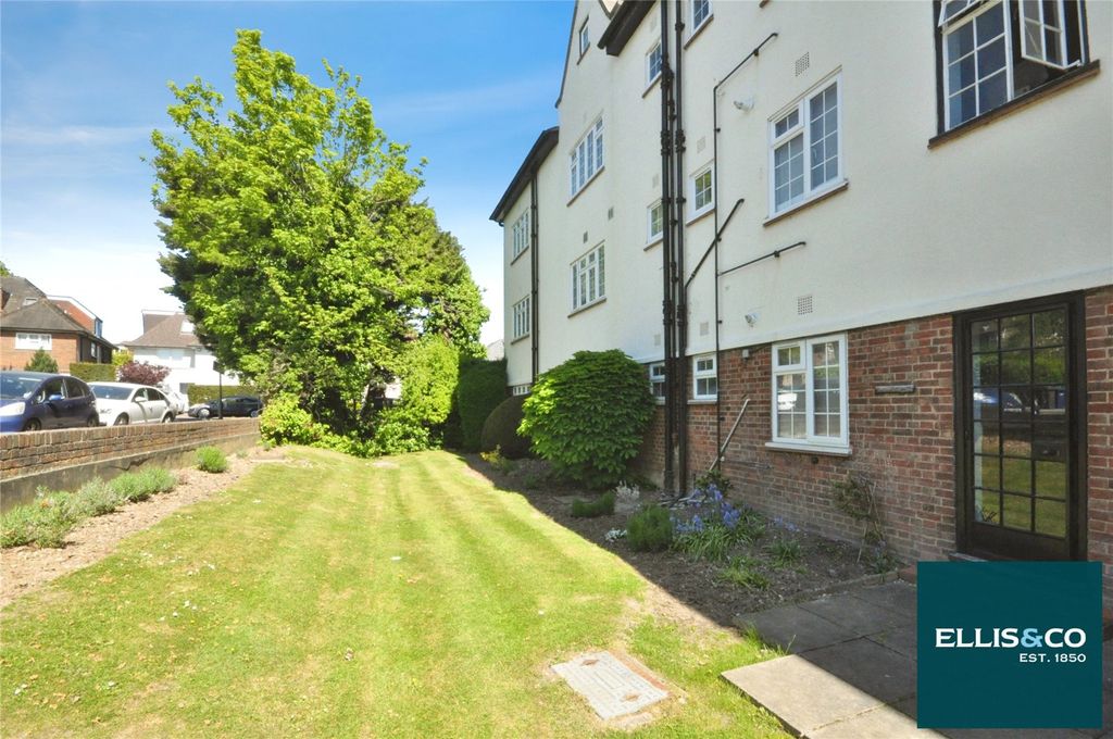 Property photo 3 of 11 Picture No. 12