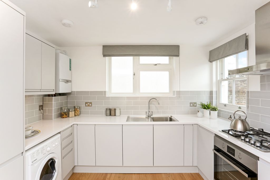 Property photo 2 of 8