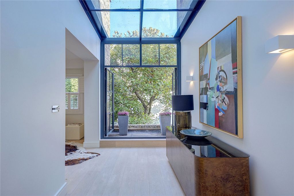 Property photo 2 of 20 Hall