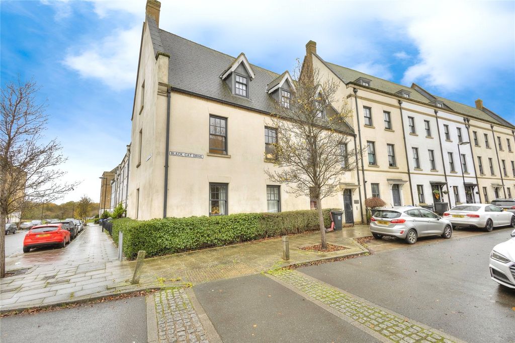 Property photo 1 of 22 Front