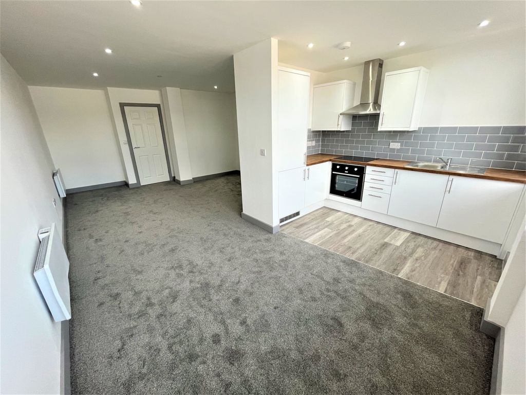 Property photo 3 of 7 Living Area