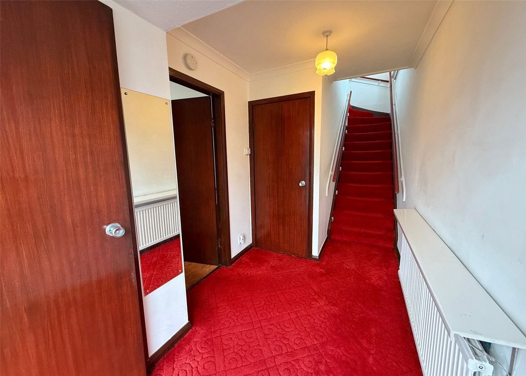 Property photo 3 of 19 Picture No. 16