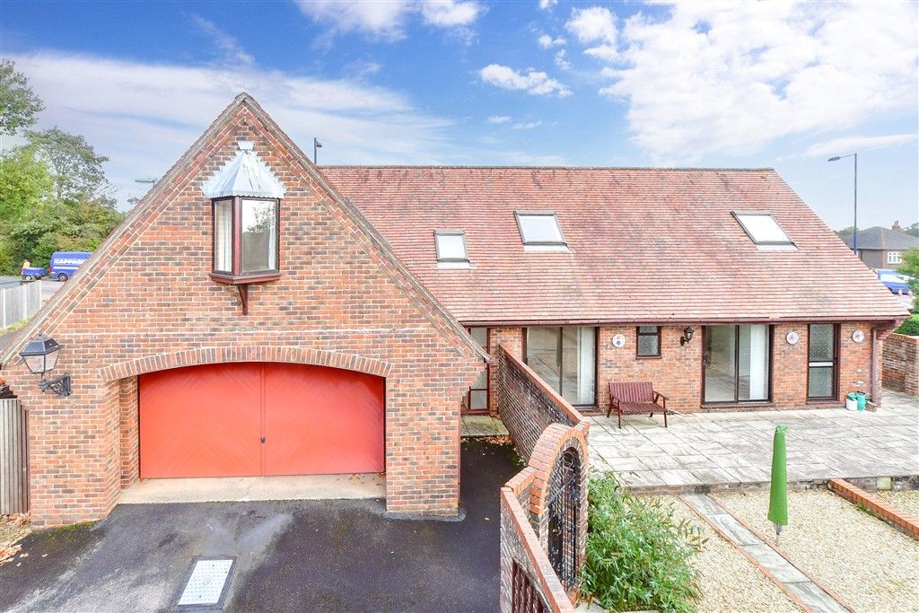 Property photo 2 of 14 External (Web) 1