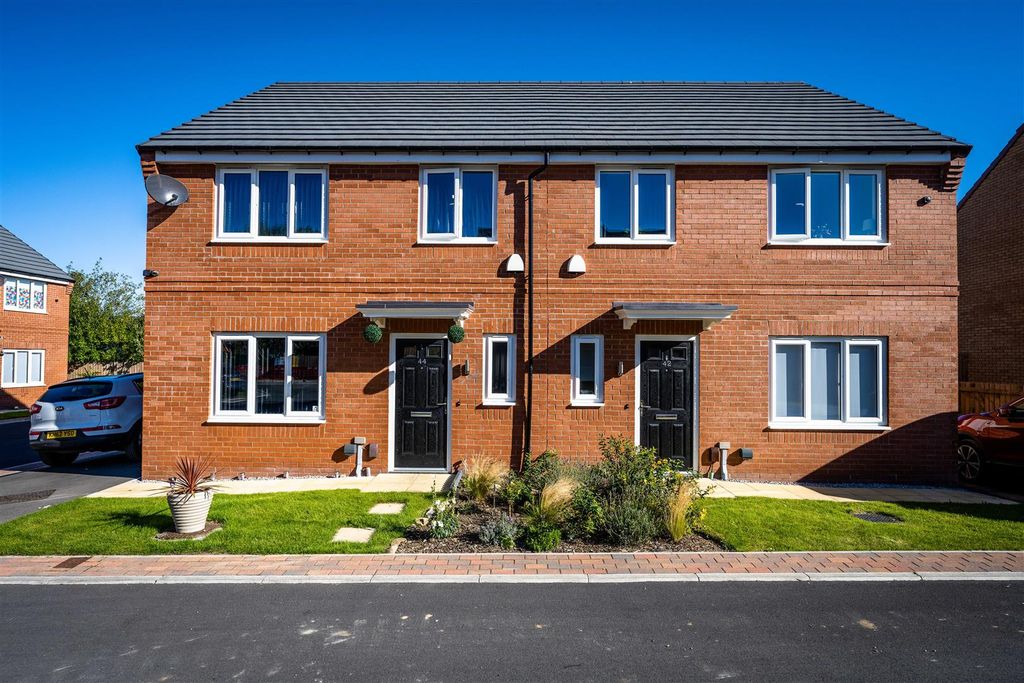Property photo 1 of 5 Clifton_External.Jpg