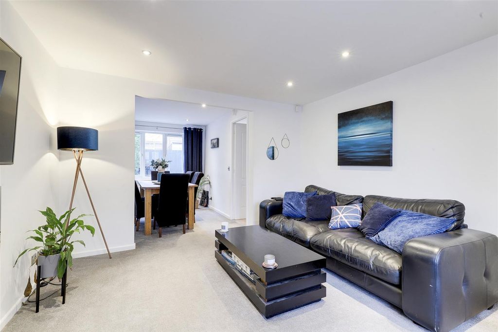 Property photo 3 of 21