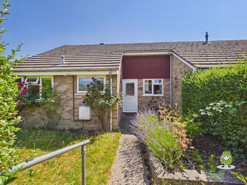 Property photo 1 of 15 Ewemove Basingstoke Burney Bit External