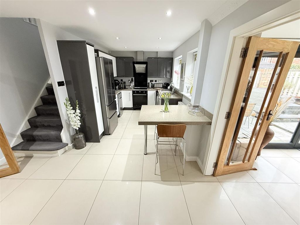 Property photo 3 of 15 Open Plan Dining Kitchen