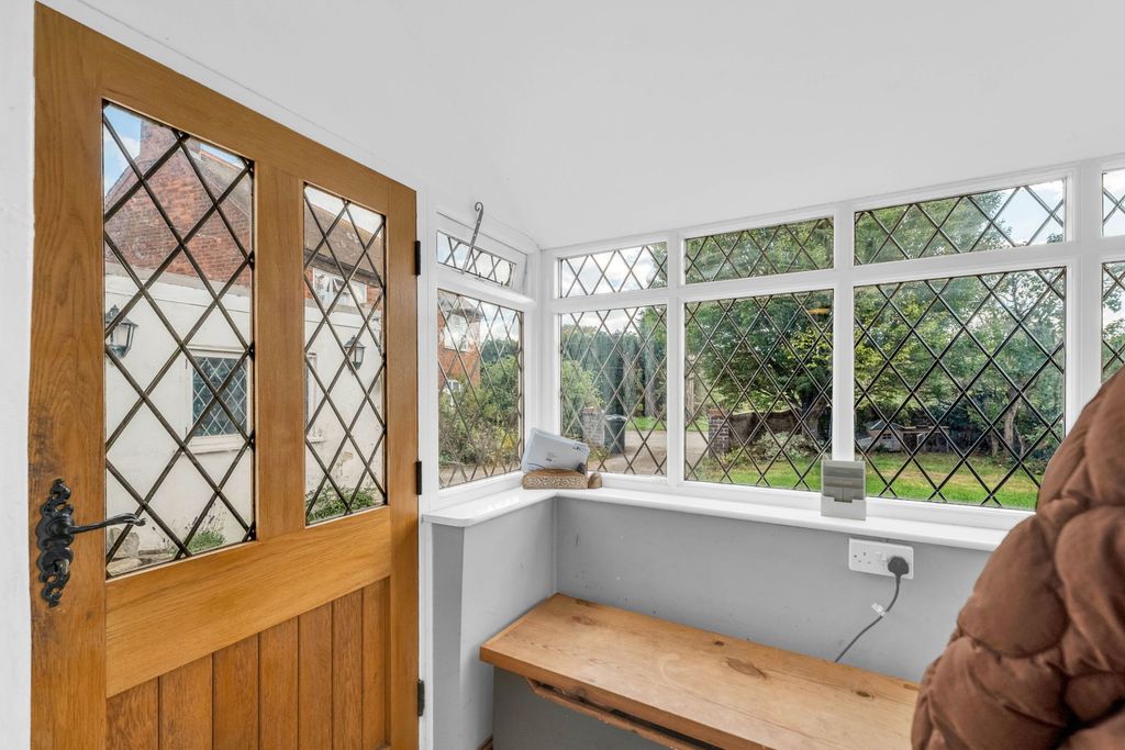 Property photo 2 of 27