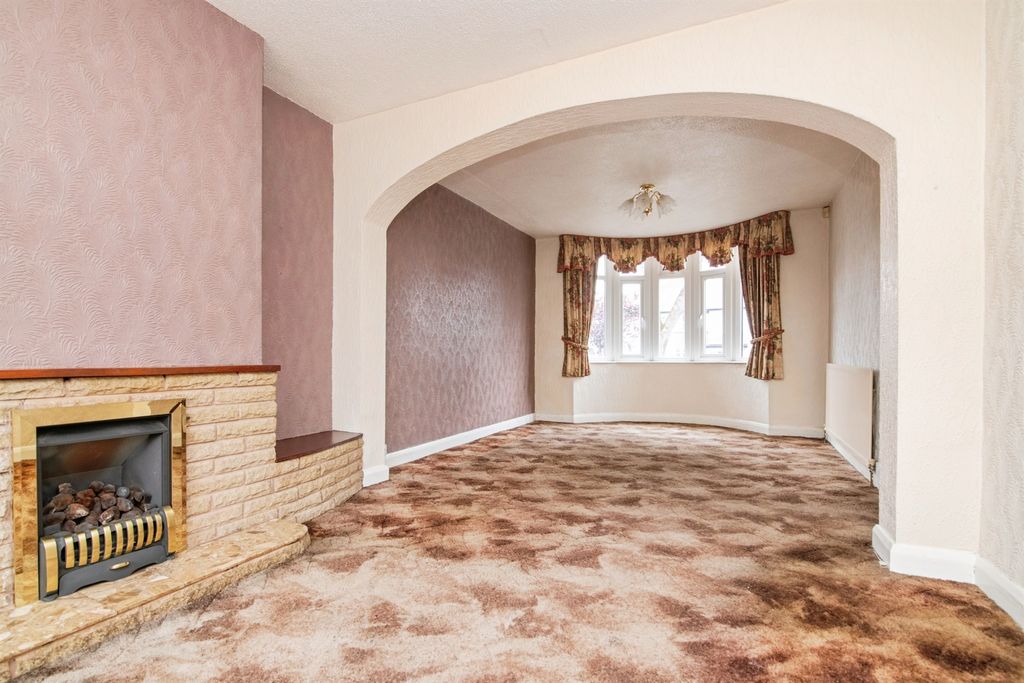 Property photo 2 of 16