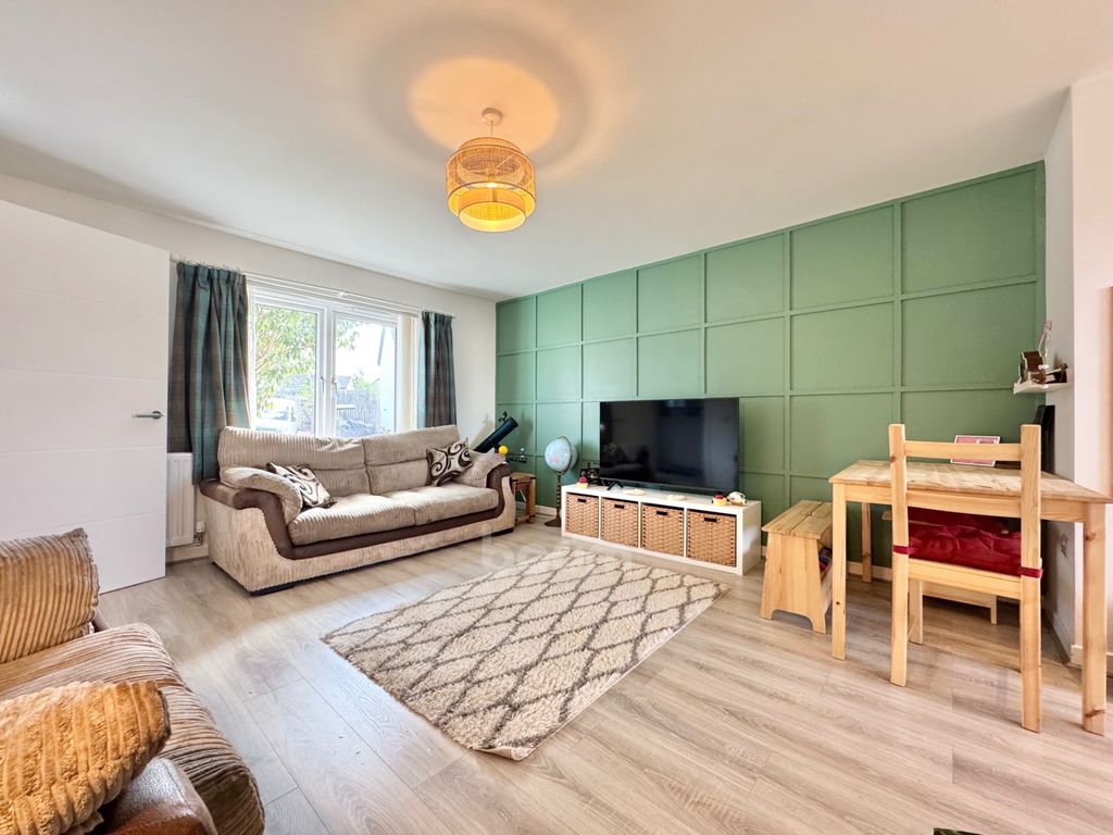 Property photo 2 of 40 Img_6769