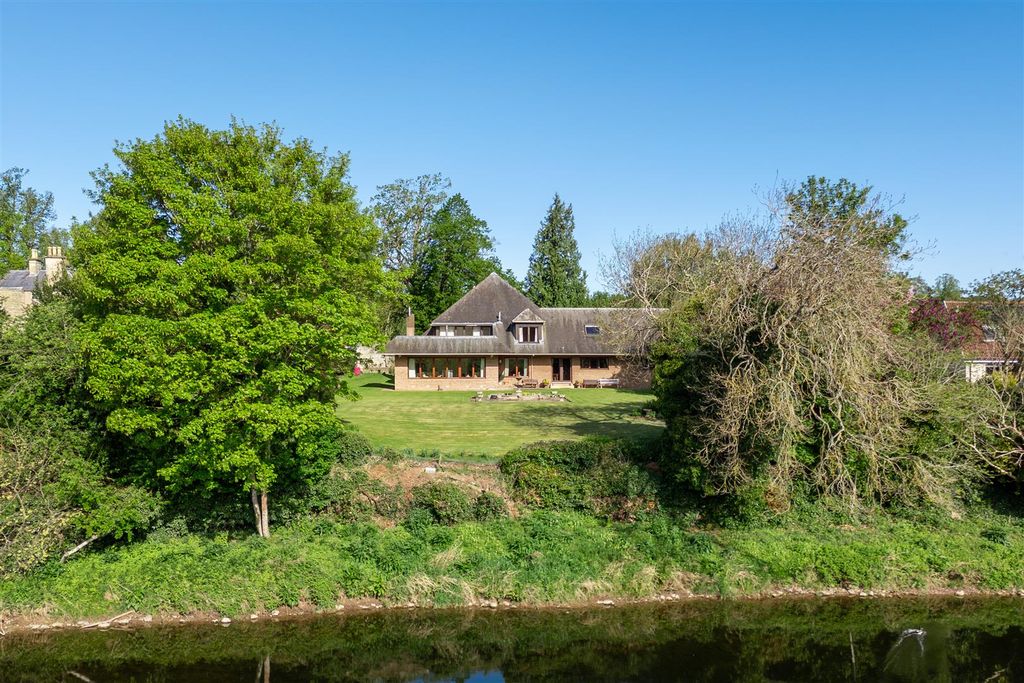 Property photo 1 of 27 Tweedsyde_House-03.Jpg