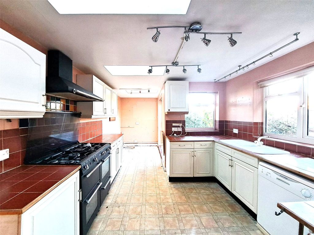 Property photo 2 of 28 Picture No. 60