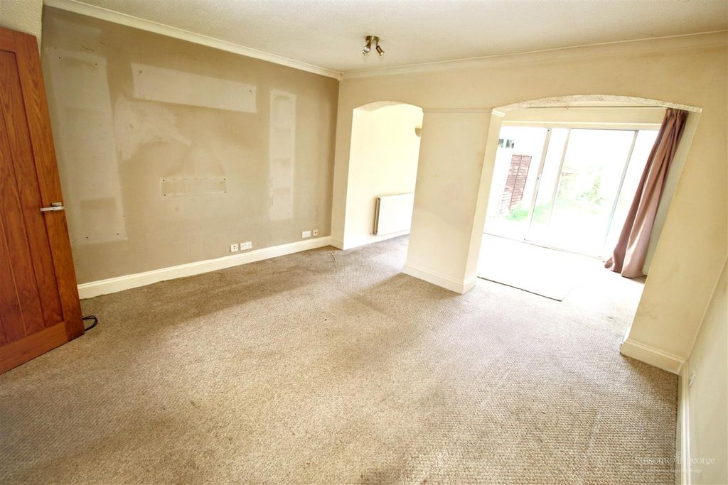 Property photo 2 of 10 Living Room