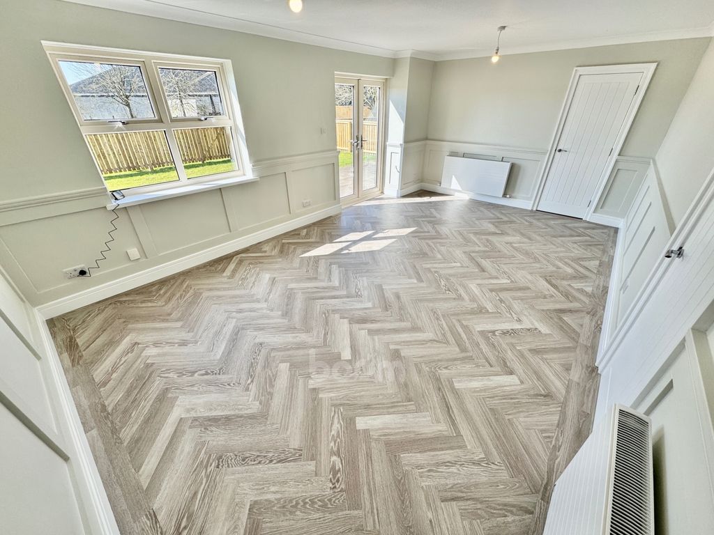 Property photo 2 of 33 Img_5665