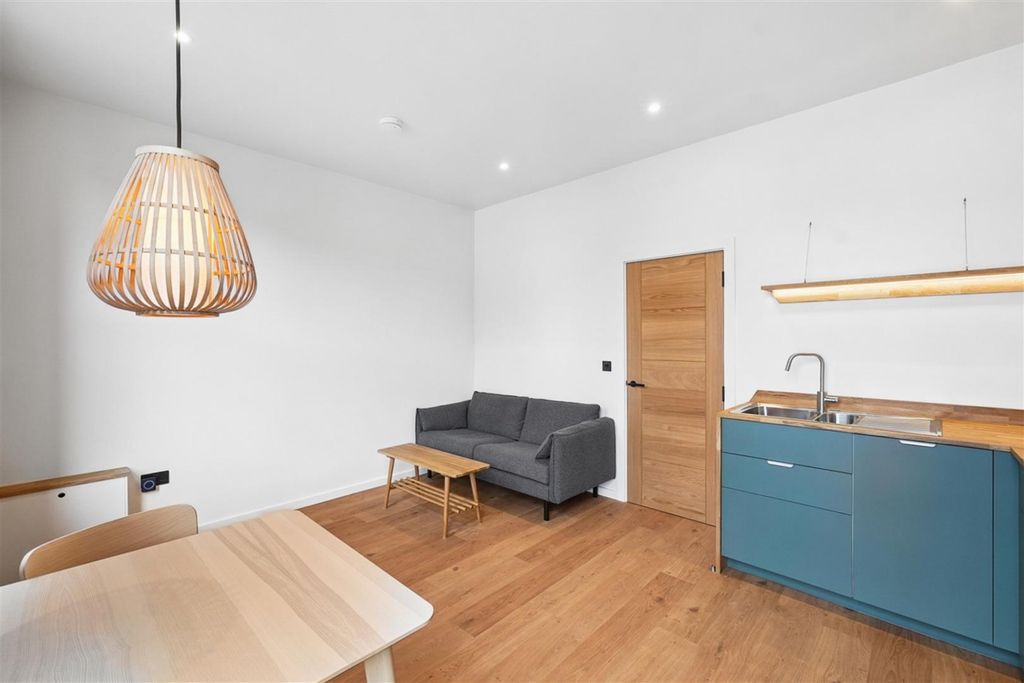 Property photo 3 of 13 2.Jpg