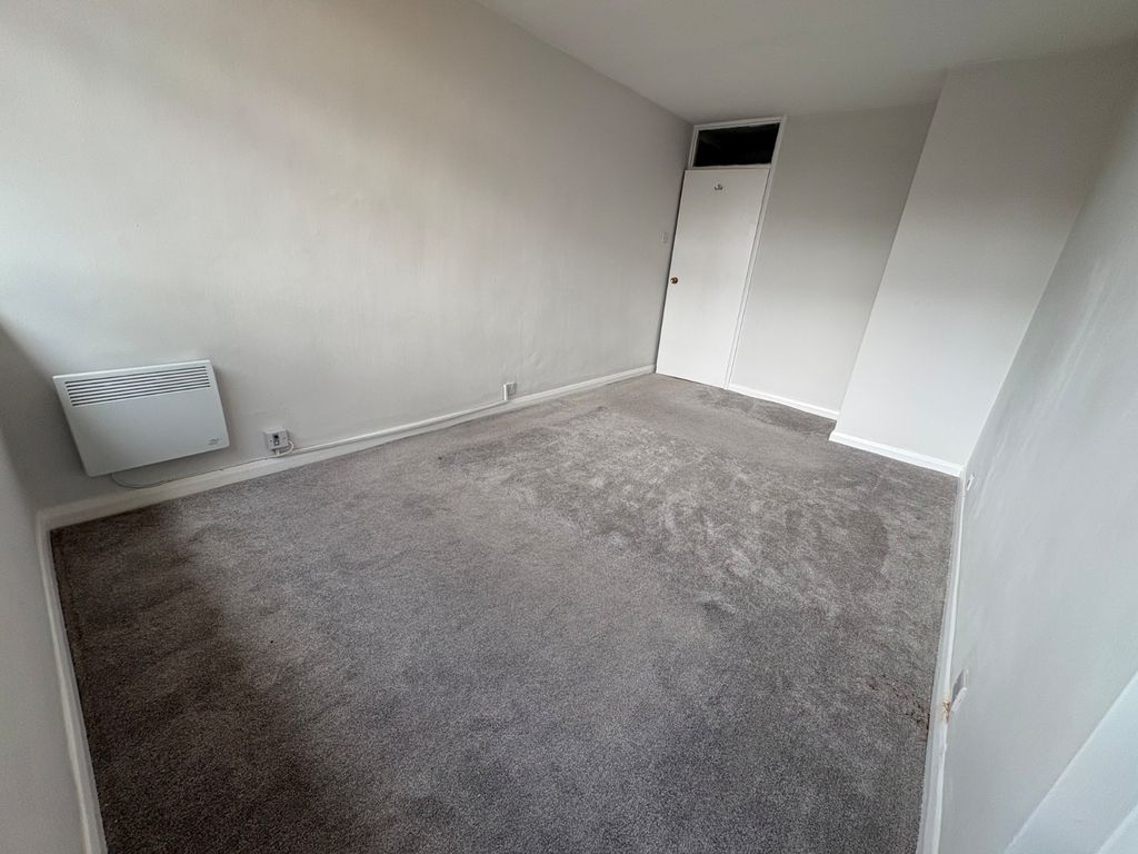 Property photo 3 of 7 Picture No. 09