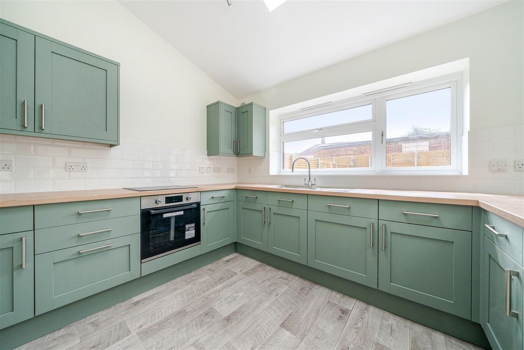 Property photo 3 of 19 23-1316431-23-685A862B414c0-23.Jpg