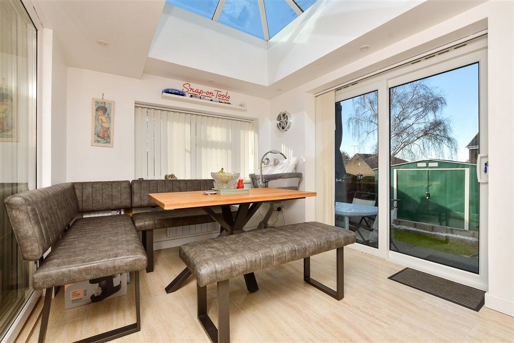 Property photo 3 of 10 Conservatory