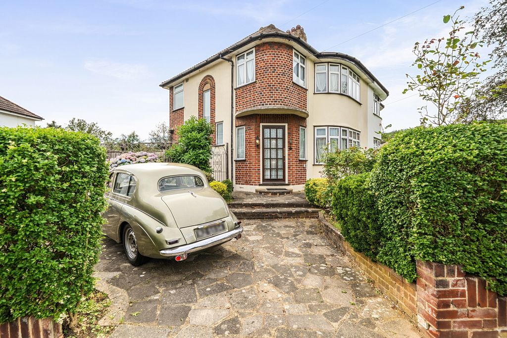 Property photo 1 of 17 1480596-18-6A3410...