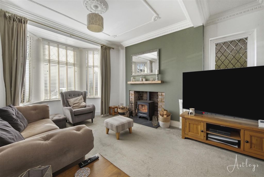 Property photo 2 of 24 Lounge/Dining Room