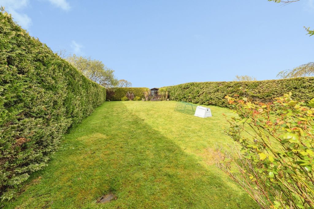 Property photo 3 of 32 Pbox-Img.Jpg