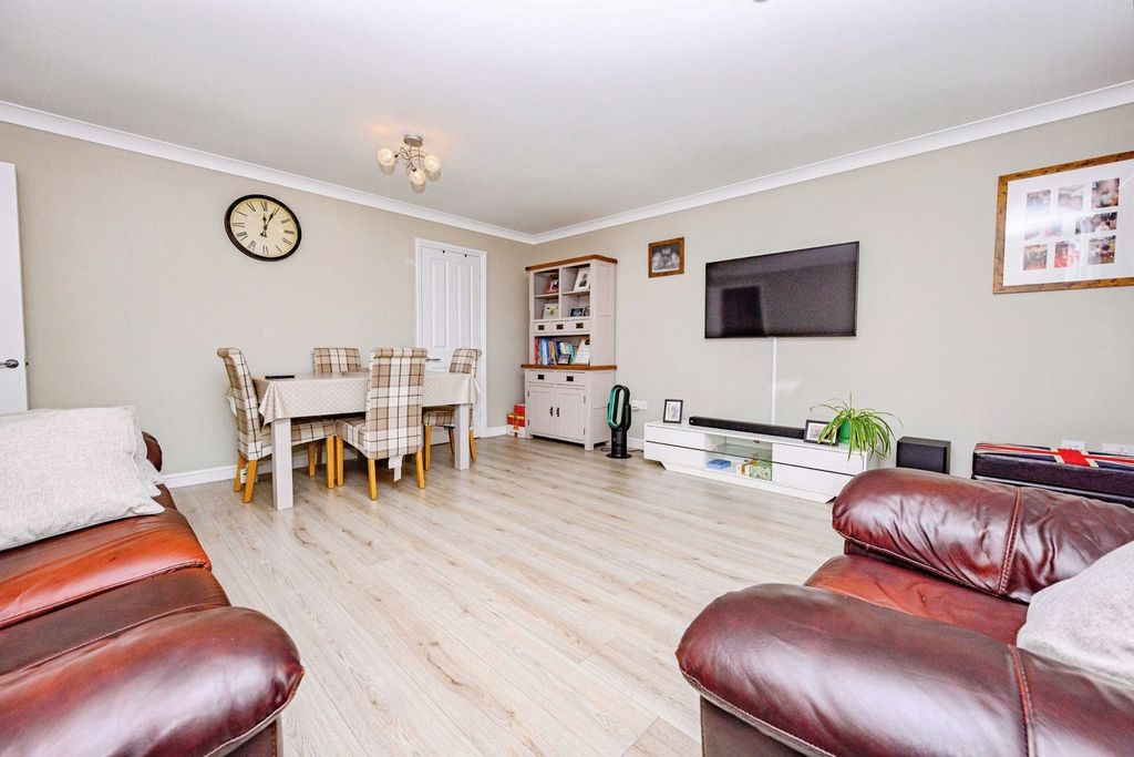 Property photo 2 of 13 Pbox-Img.Jpg