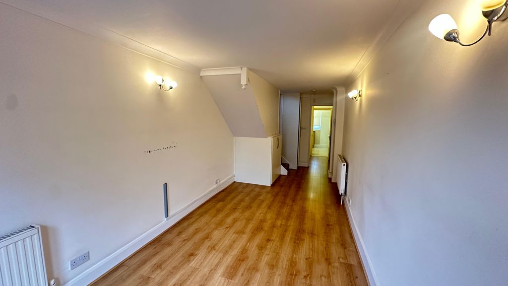 Property photo 2 of 15 Whatsapp Image 2026-01-08 At 6.03.09 Pm (7)