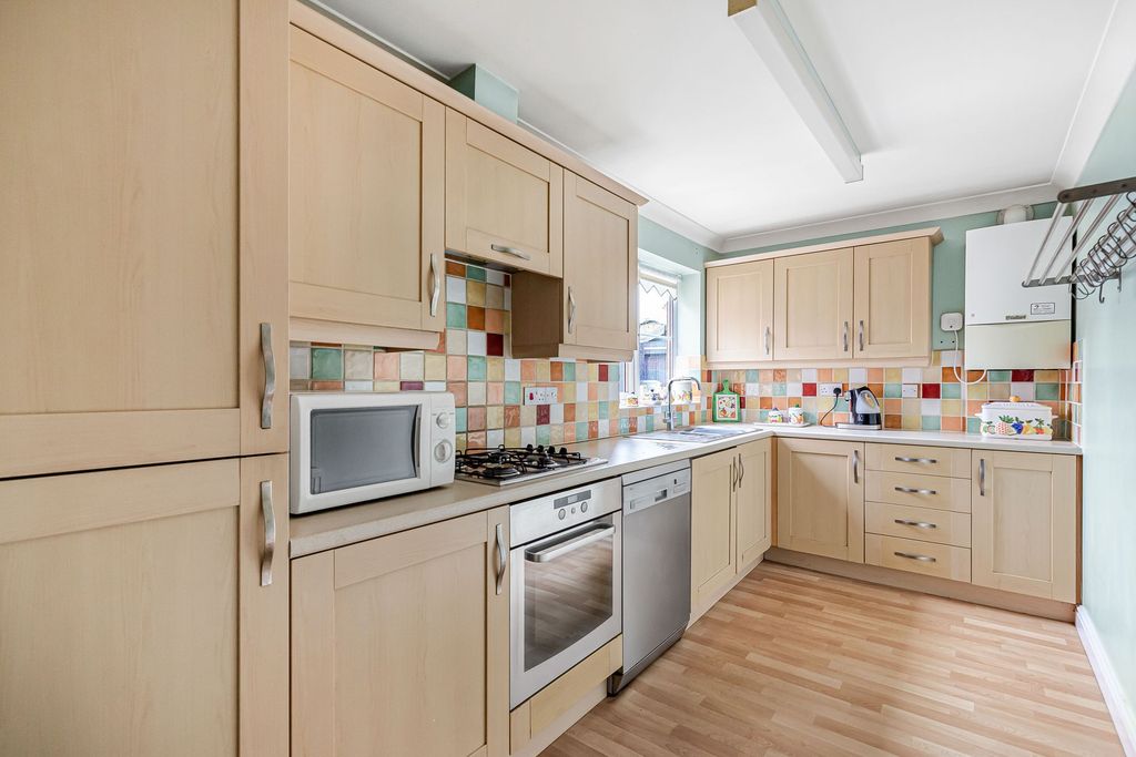 Property photo 3 of 19