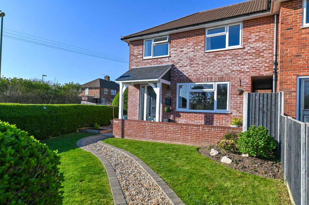 Property photo 1 of 19 Photo 4