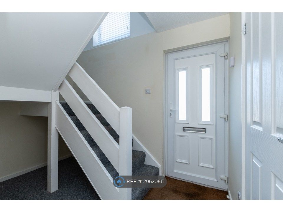 Property photo 2 of 30