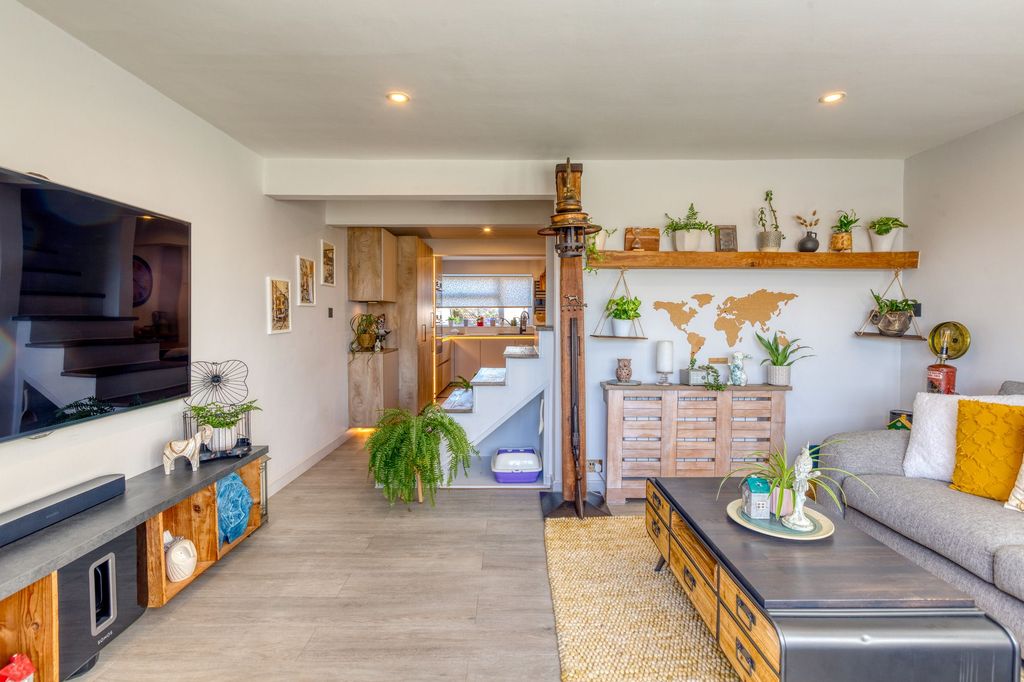 Additional image 12 of 2 bed terraced house for sale3 Thornton Villas, St Helier JE2