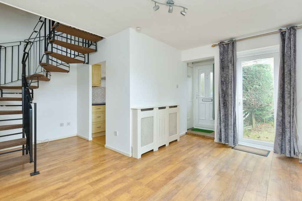 Property photo 2 of 10 2898345