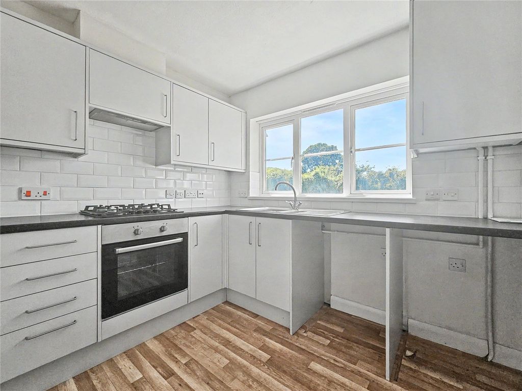 Property photo 2 of 19 Picture No. 29