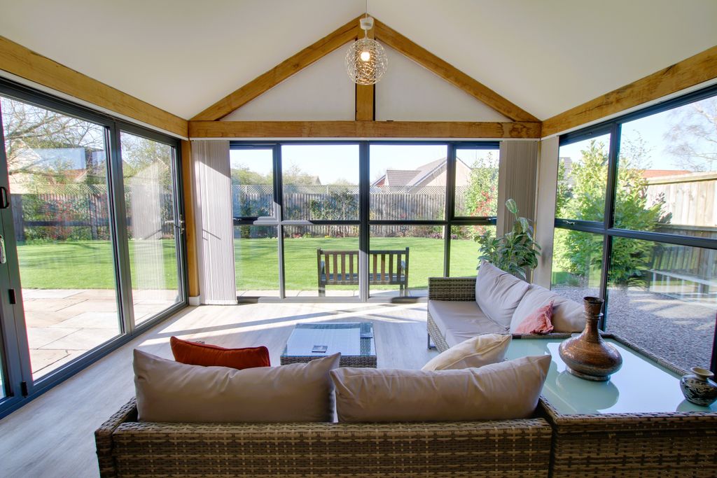 Property photo 3 of 28