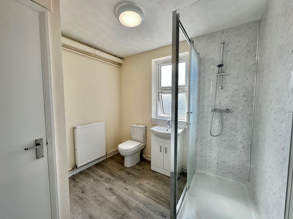 Property photo 3 of 4 Shower Room