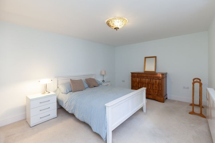 Property photo 3 of 7 212071