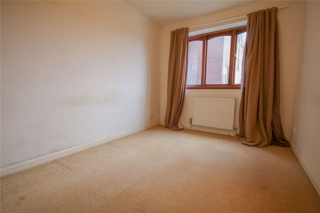 Property photo 3 of 6 Picture No. 02