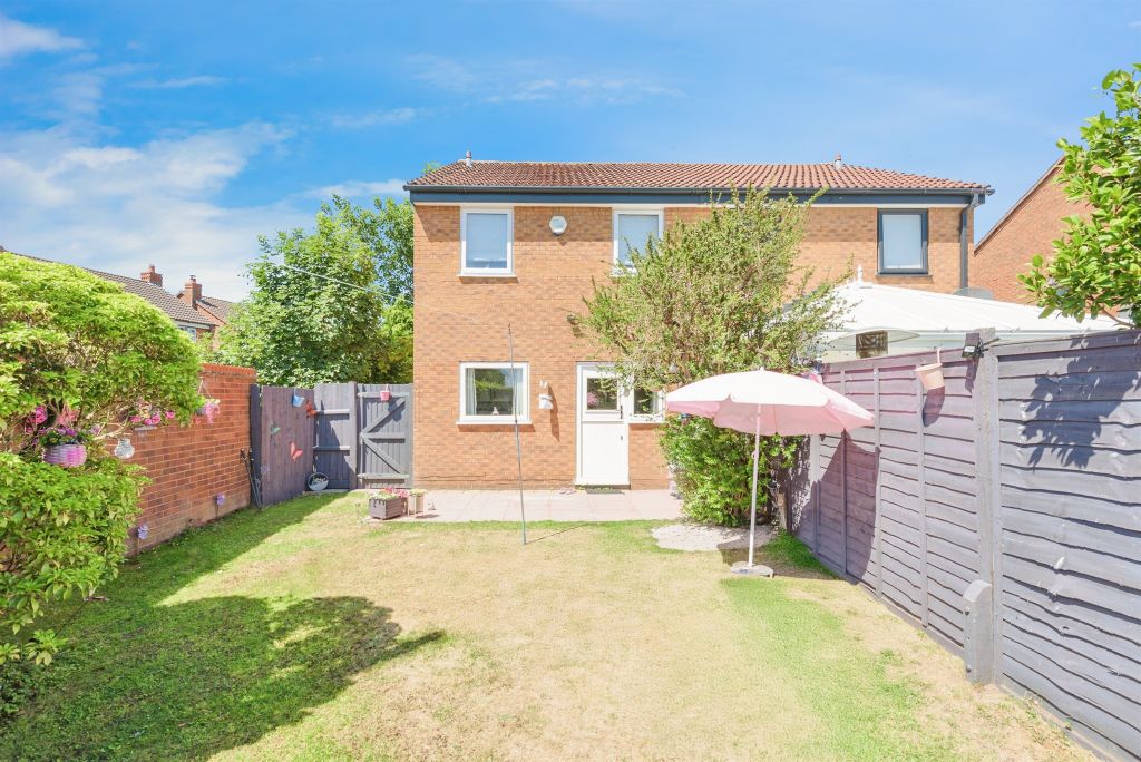 Property photo 2 of 17