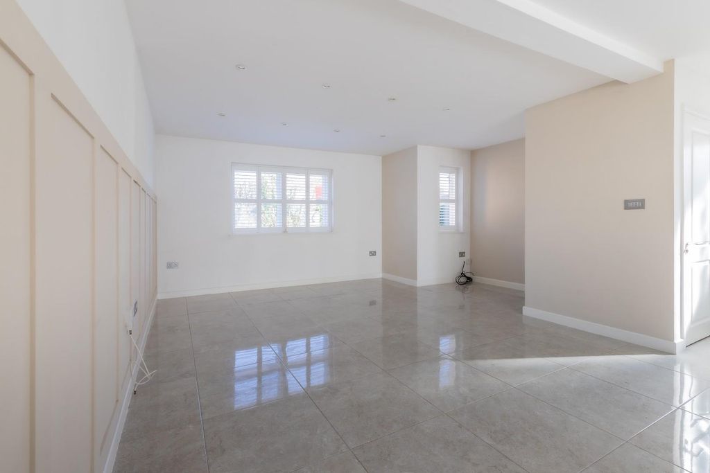 Property photo 2 of 33 Washbourne Cottage (1 Of 30).Jpg