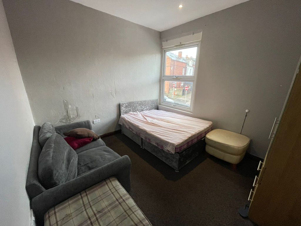 Property photo 3 of 5