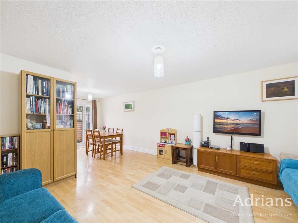 Property photo 3 of 10