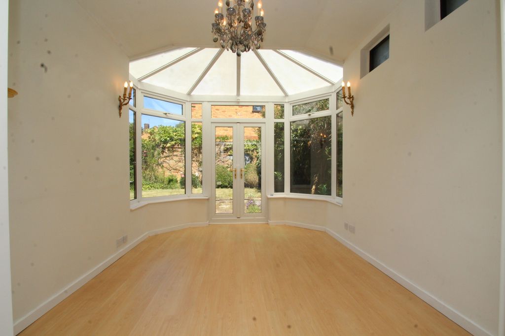 Property photo 3 of 10 Sun Room