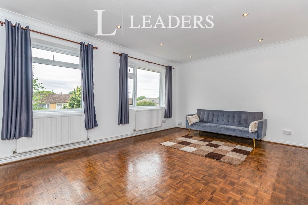 Property photo 2 of 10 2